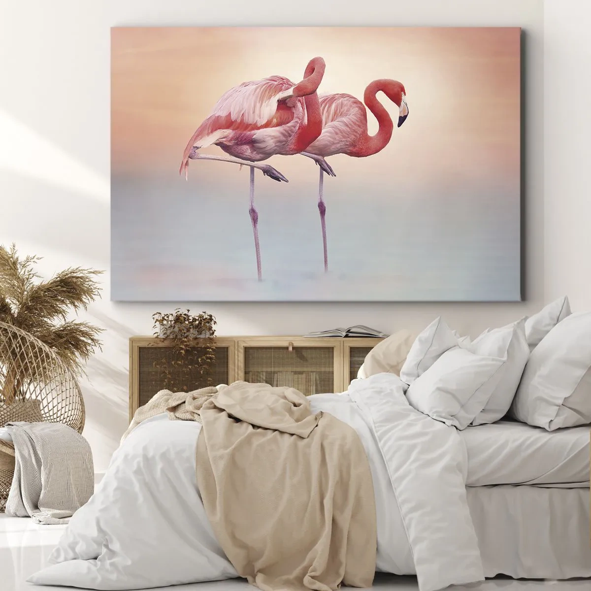 Vászonkép - Flamingók finom pasztell színekben, vízparti háttérrel - 70x50cm - A lenyugvó nap színe - Modern fali dekoráció nappalihoz és hálószobához ARTTOR
