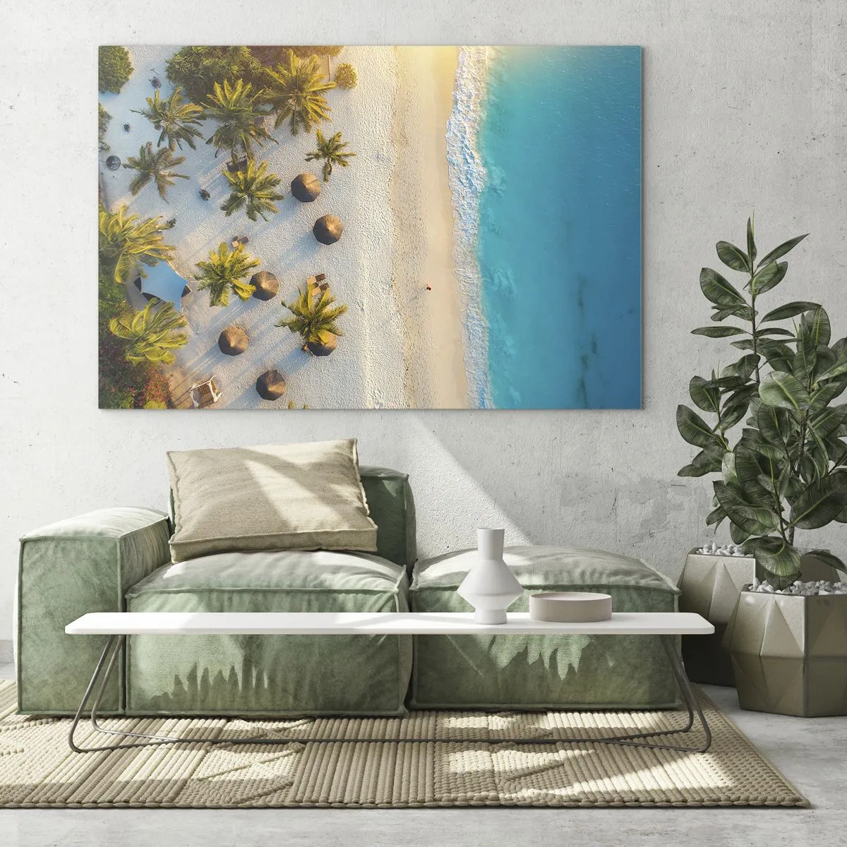Üveg kép - Légifelvétel egy trópusi strandról pálmafákkal és napernyőkkel - 70x50cm - Üdvözöljük a paradicsomban - Modern fali dekoráció nappalihoz és hálószobához ARTTOR