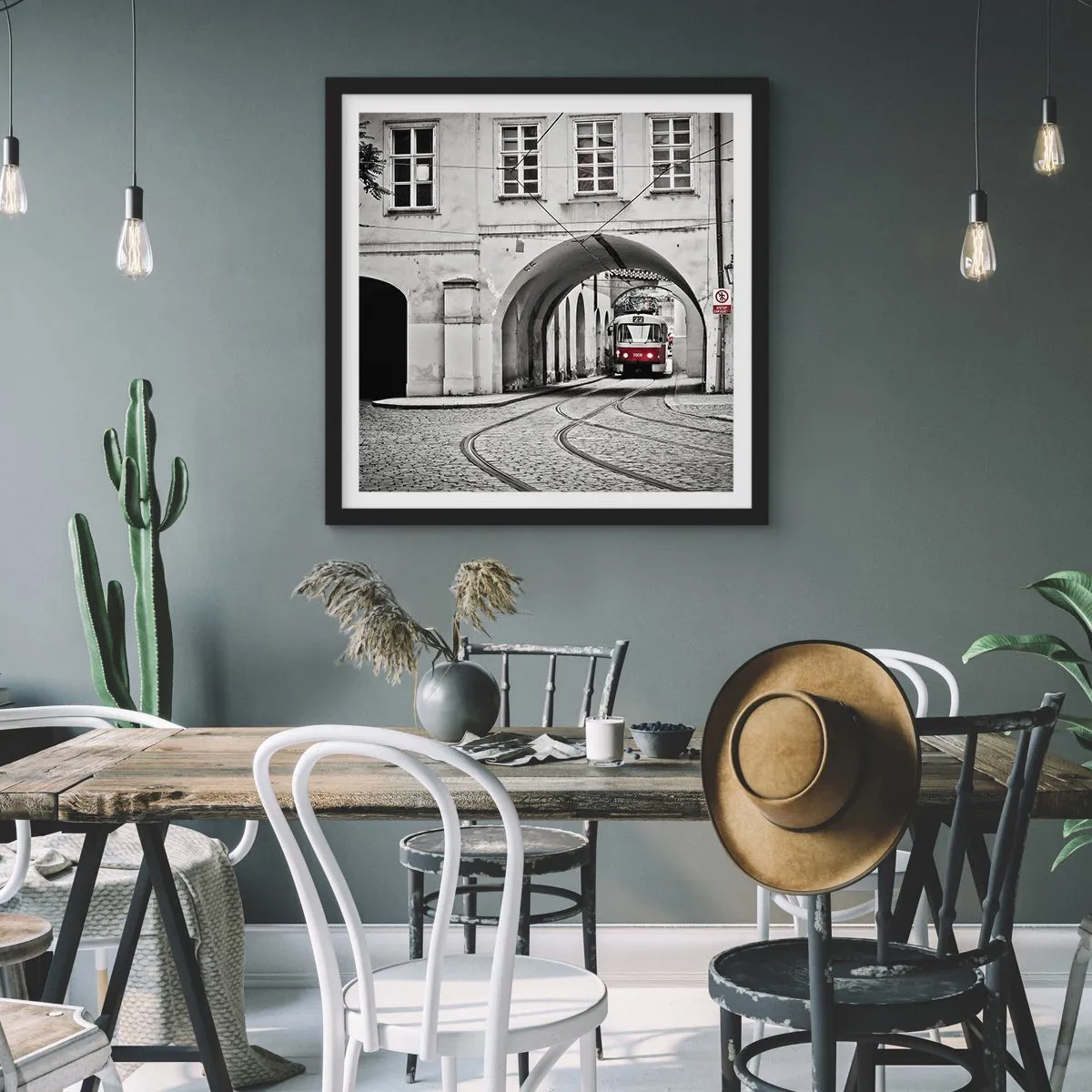 Poszter fehér keretben - A város labirintusán keresztül - 60x60 cm