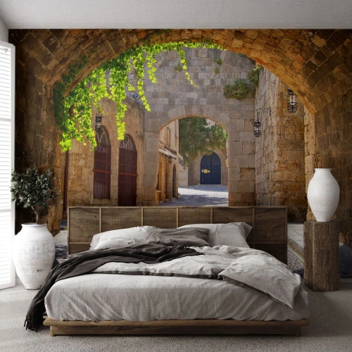 Fotótapéta Premium Canvas - A menet hamarosan megjelenik - Építészet, Város, Sikátor - 400x280 cm