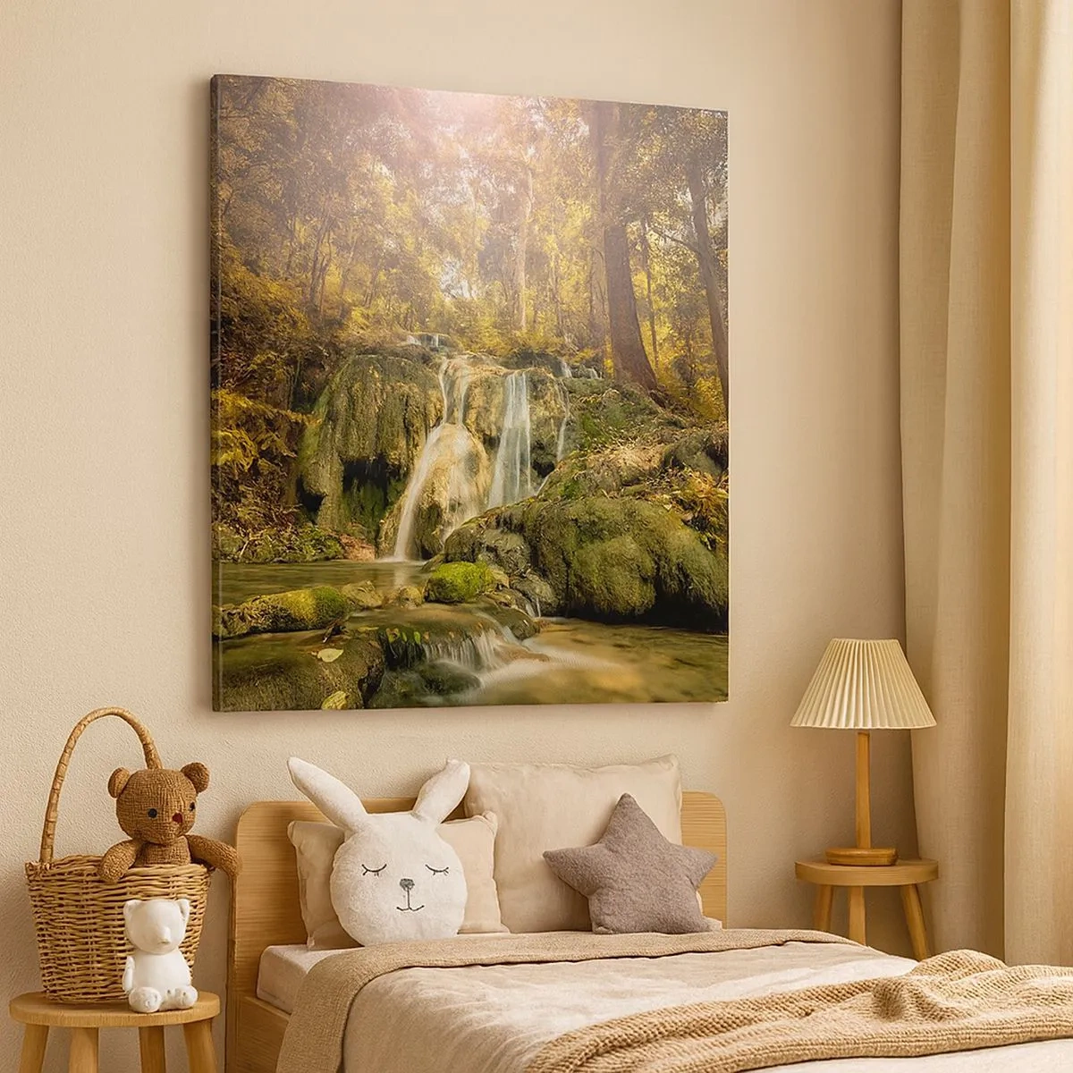 Vászonkép - Erdei vízesés a zöldben - 30x30 cm