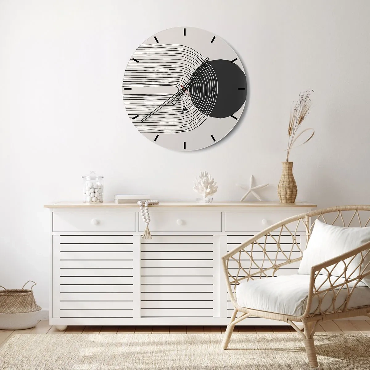Falióra, Óra - Absztrakt vonalak és egy fekete kör világos háttéren egy grafikai kompozícióban - 30x30cm - Remegés és biztosság - Modern fali dekoráció nappalihoz, konyhához és hálószobához ARTTOR