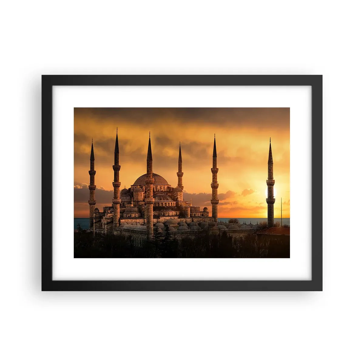 Poszter fehér keretben - Isten hatalmas - 40x30 cm