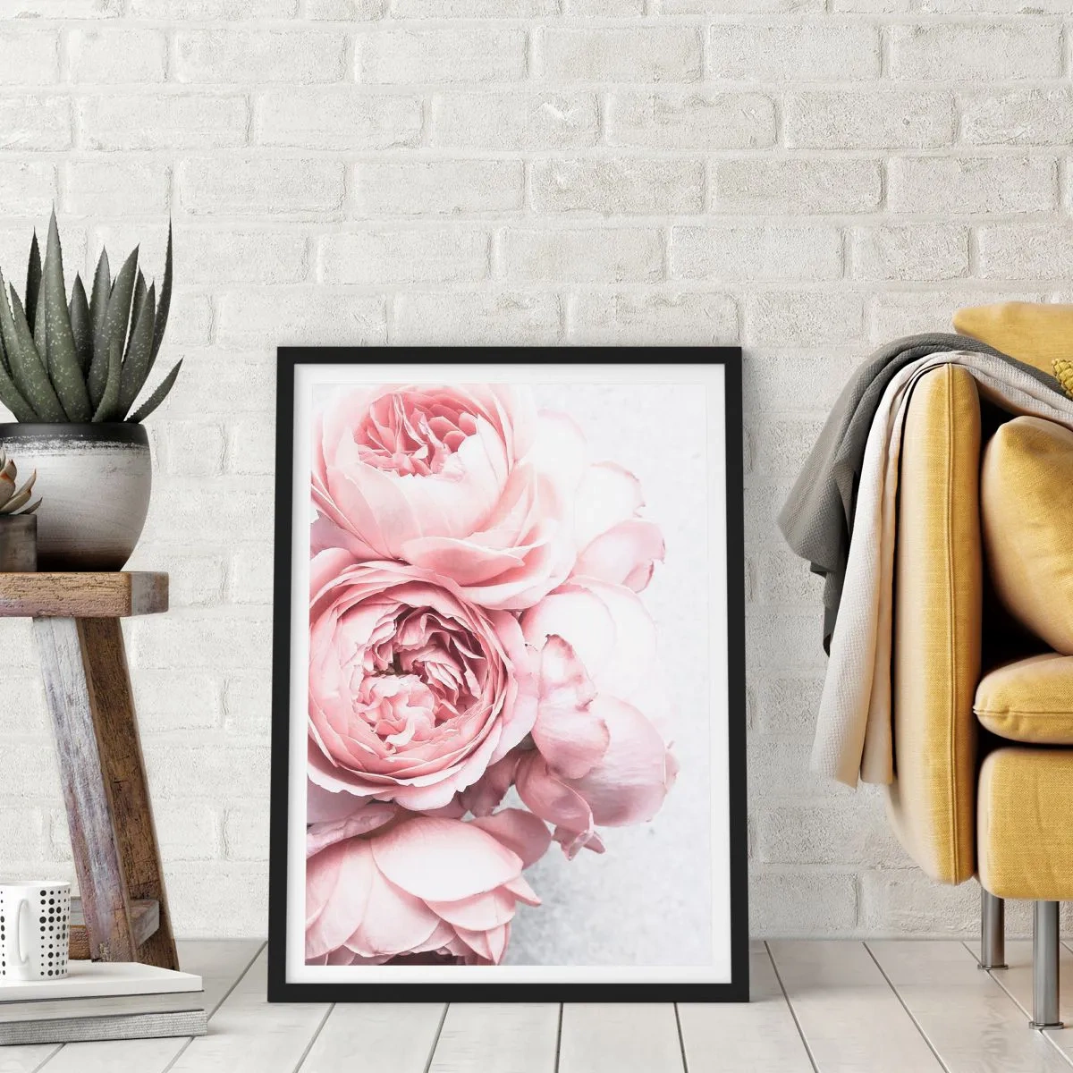 Poszter fehér keretben - Finom rózsaszín bazsarózsa virágok közelről - 50x70cm - A romantikusoknak - Modern fali dekoráció nappalihoz és hálószobához ARTTOR