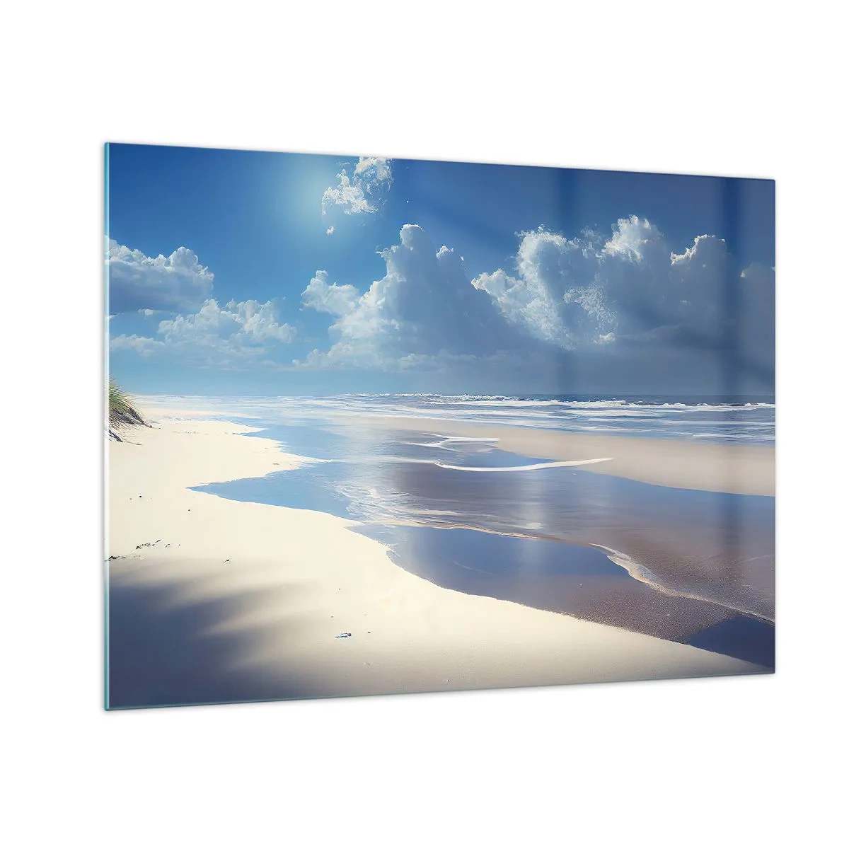 Üveg kép - Széles, homokos strand és nyugodt hullámok a kék ég alatt - 70x50cm - Nyaralás a paradicsomban - Modern fali dekoráció nappalihoz és hálószobához ARTTOR