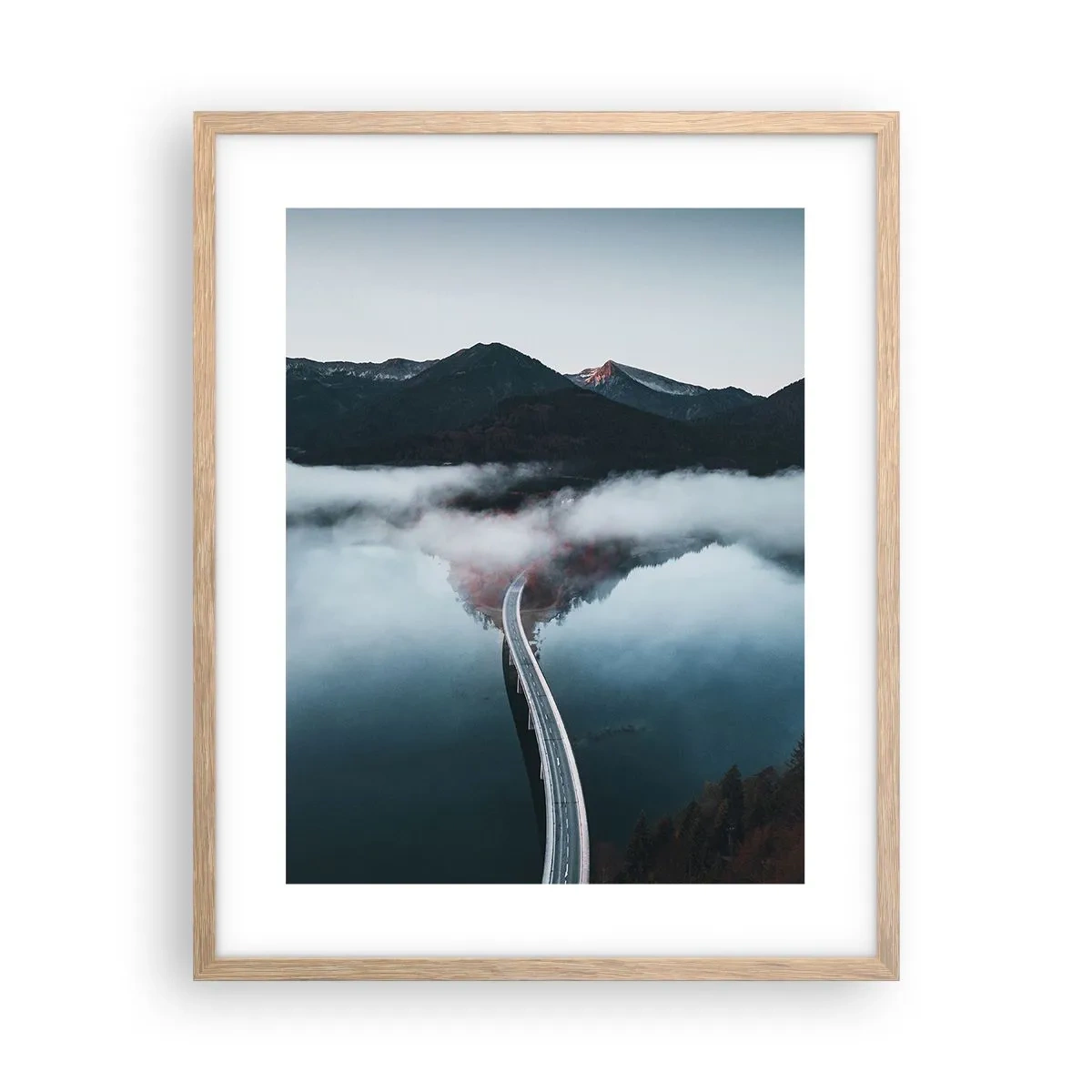 Poszter világos tölgy keretben - Tükörsima víz felett - 40x50 cm