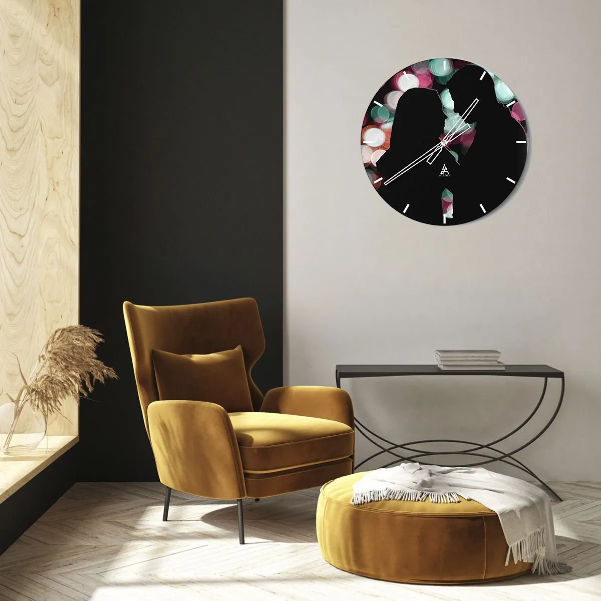 Falióra, Óra - Egy pár sziluettjei színes bokeh fények hátterében - 30x30cm - Igen! - Modern fali dekoráció nappalihoz, konyhához és hálószobához ARTTOR