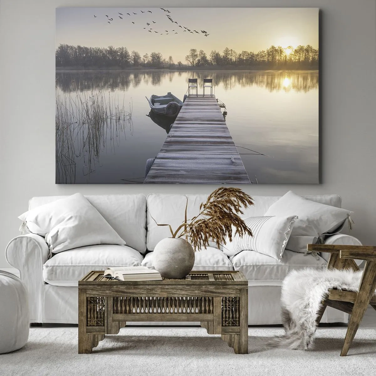 Vászonkép - Egy tóparti móló reggelente csónakkal és székekkel - 70x50cm - Egy kis idő múlva visszajövök - Modern fali dekoráció nappalihoz és hálószobához ARTTOR
