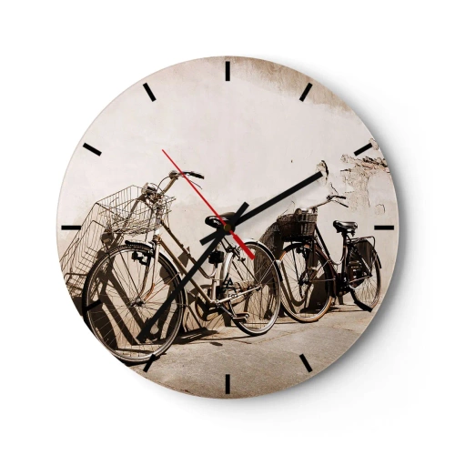 Falióra, Óra - Retro stílusú biciklik a falnak dőlve - 30x30cm - A múlt felejthetetlen varázsa - Modern fali dekoráció nappalihoz, konyhához és hálószobához ARTTOR
