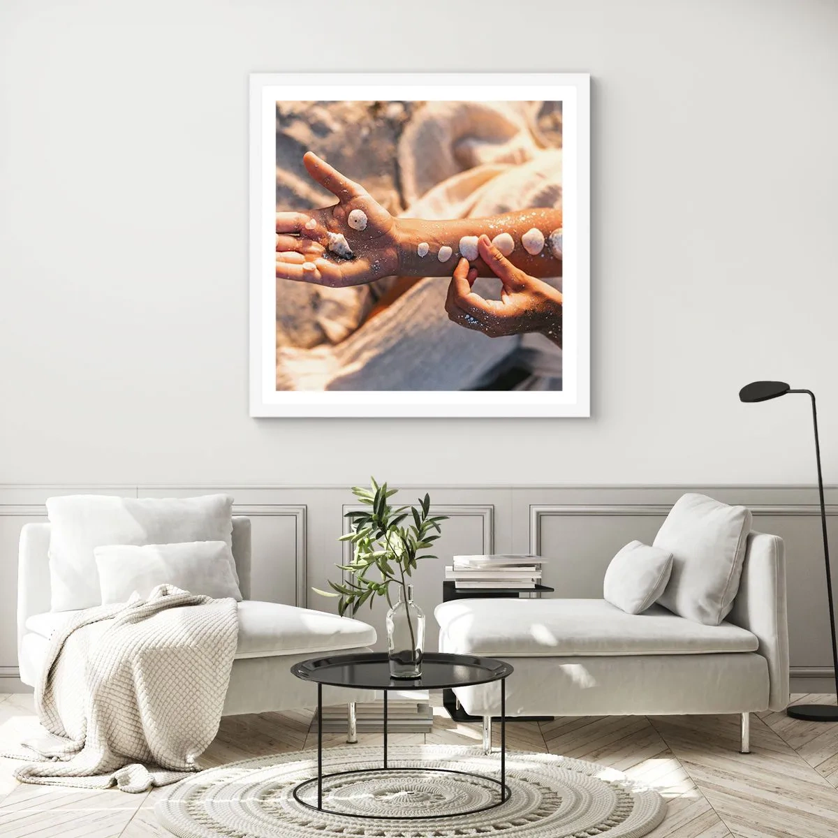 Poszter fekete keretben - Szépség egy karnyújtásnyira - 50x50 cm