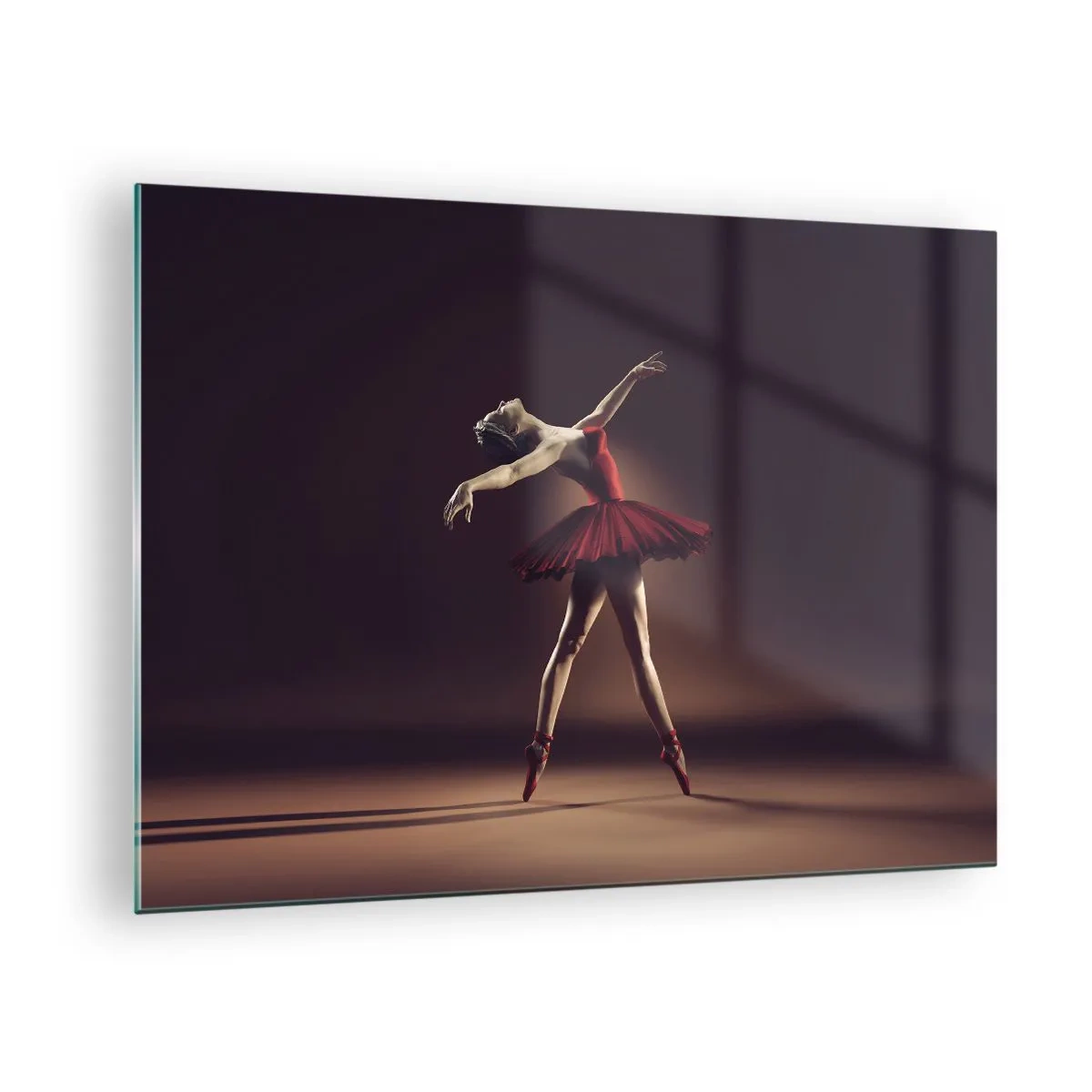 Üveg kép - Egy piros ruhás balerina dinamikus pózban - 70x50cm - Egy prima balerina - Modern fali dekoráció nappalihoz és hálószobához ARTTOR