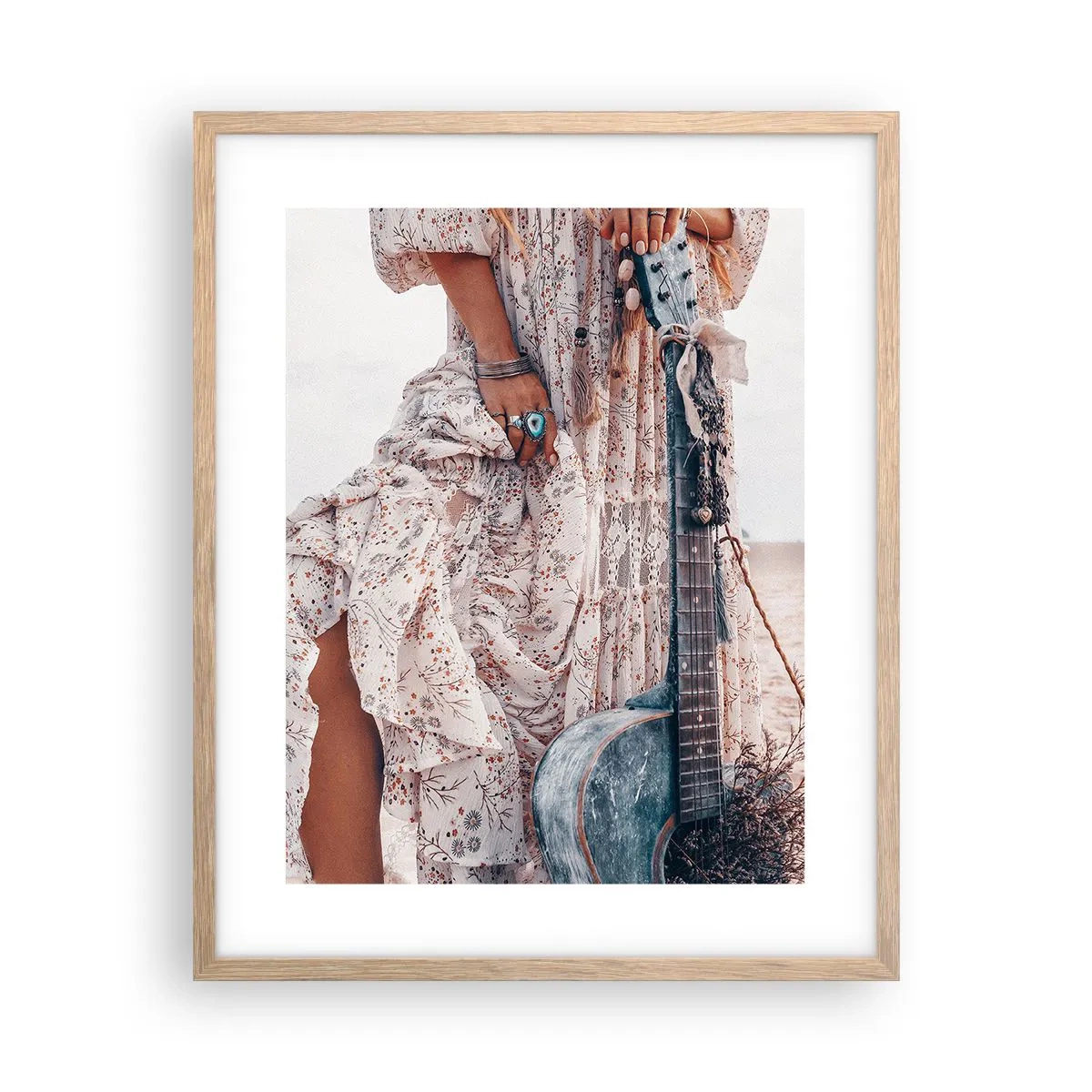 Poszter világos tölgy keretben - Hippik az úton - 40x50 cm