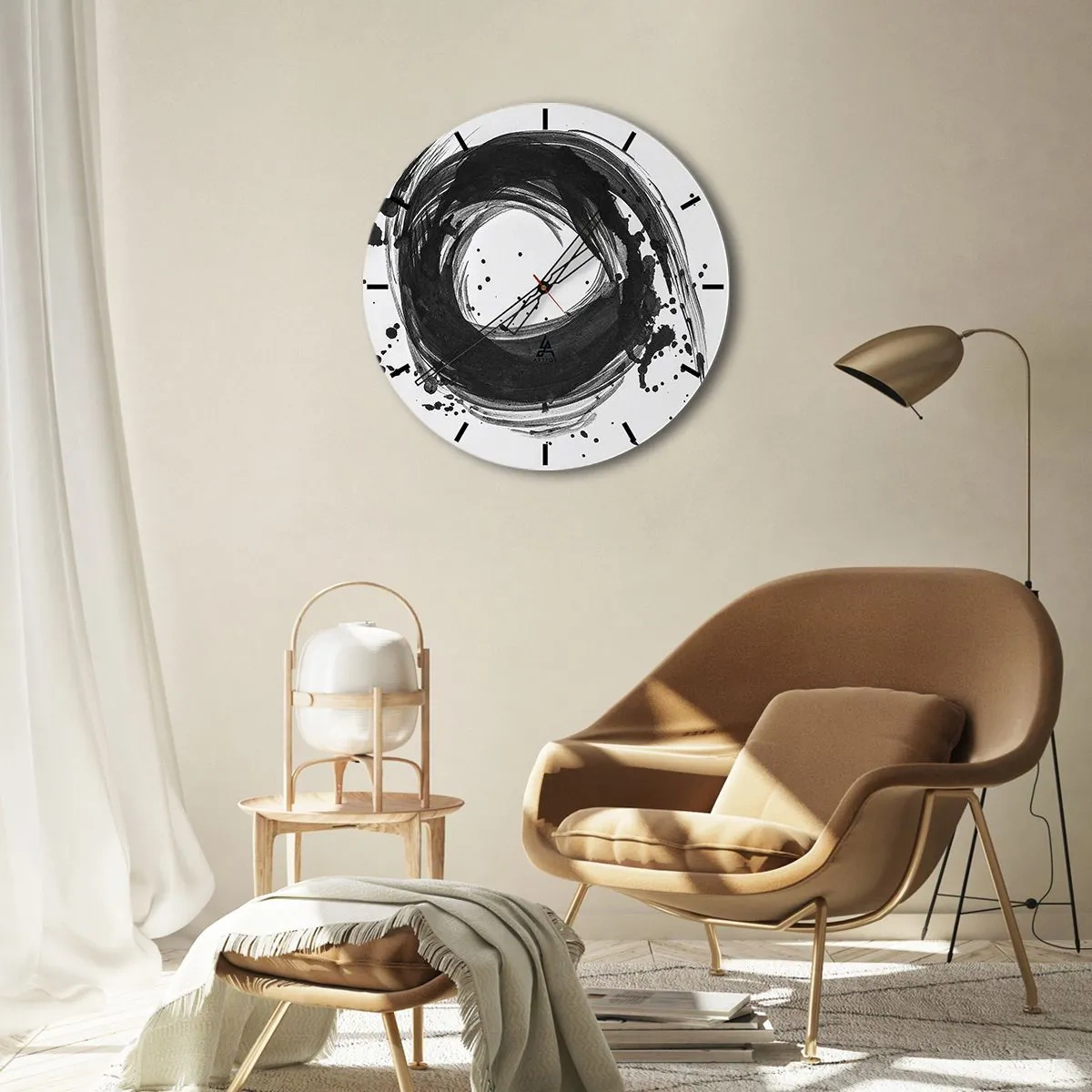 Falióra, Óra - Fekete ecsetvonásokból készült absztrakt kör - 30x30cm - A teremtés örvénye - Modern fali dekoráció nappalihoz, konyhához és hálószobához ARTTOR