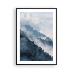 Poszter fehér keretben - Erdővel borított ködös hegyek - 50x70cm - A hegyek misztikája - Modern fali dekoráció nappalihoz és hálószobához ARTTOR