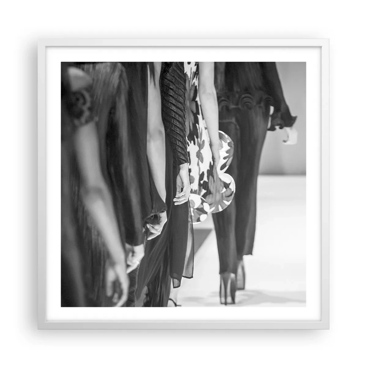 Poszter fekete keretben - Stílusos felvonulás - 60x60 cm