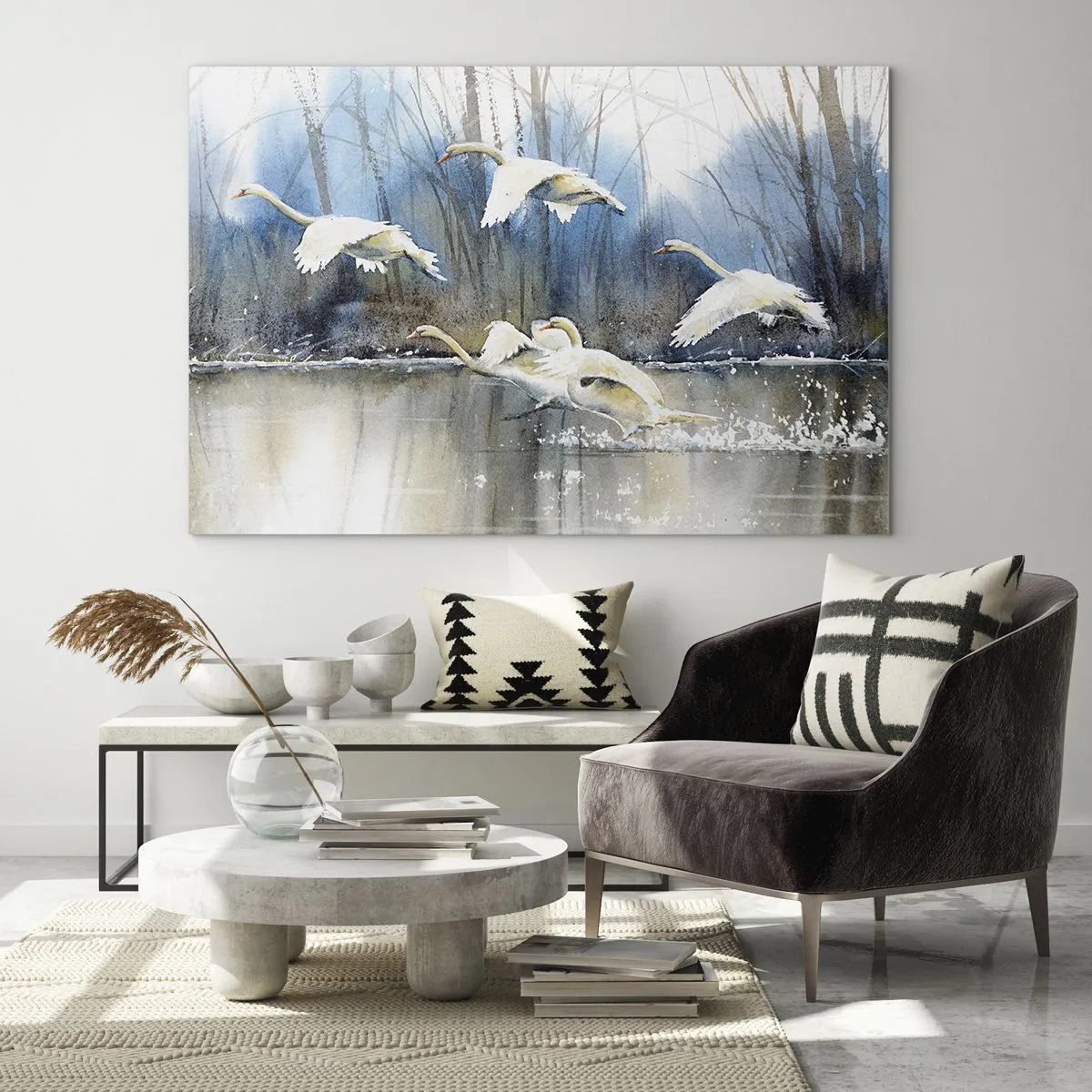 Üveg kép - Vadhattyúk repülnek egy békés erdei tó felett - 70x50cm - Mint a vadhattyúkról szóló mesében - Modern fali dekoráció nappalihoz és hálószobához ARTTOR