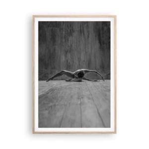 Poszter világos tölgy keretben - Előkerített szimmetria  - 70x100 cm