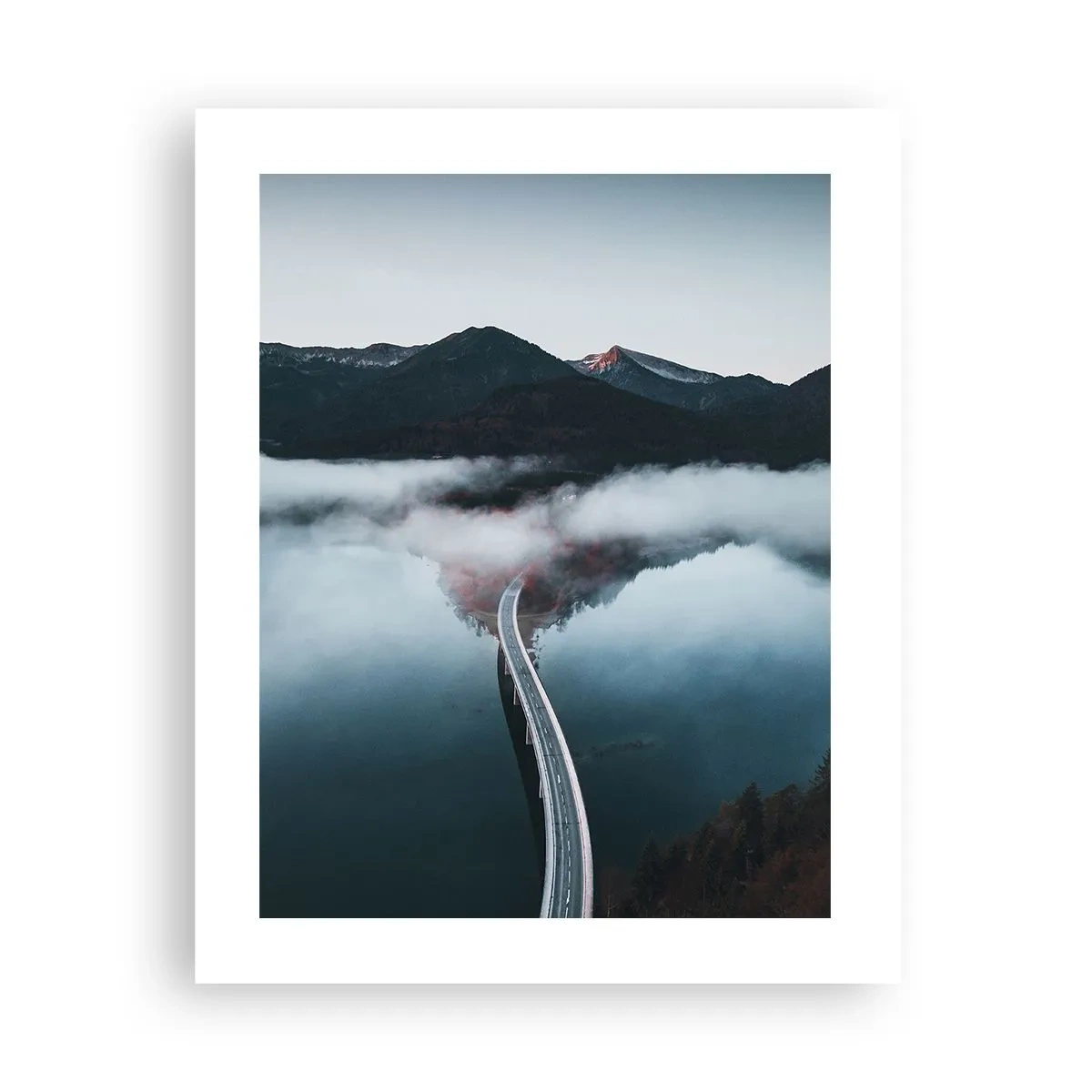 Poszter - Tükörsima víz felett - 40x50 cm