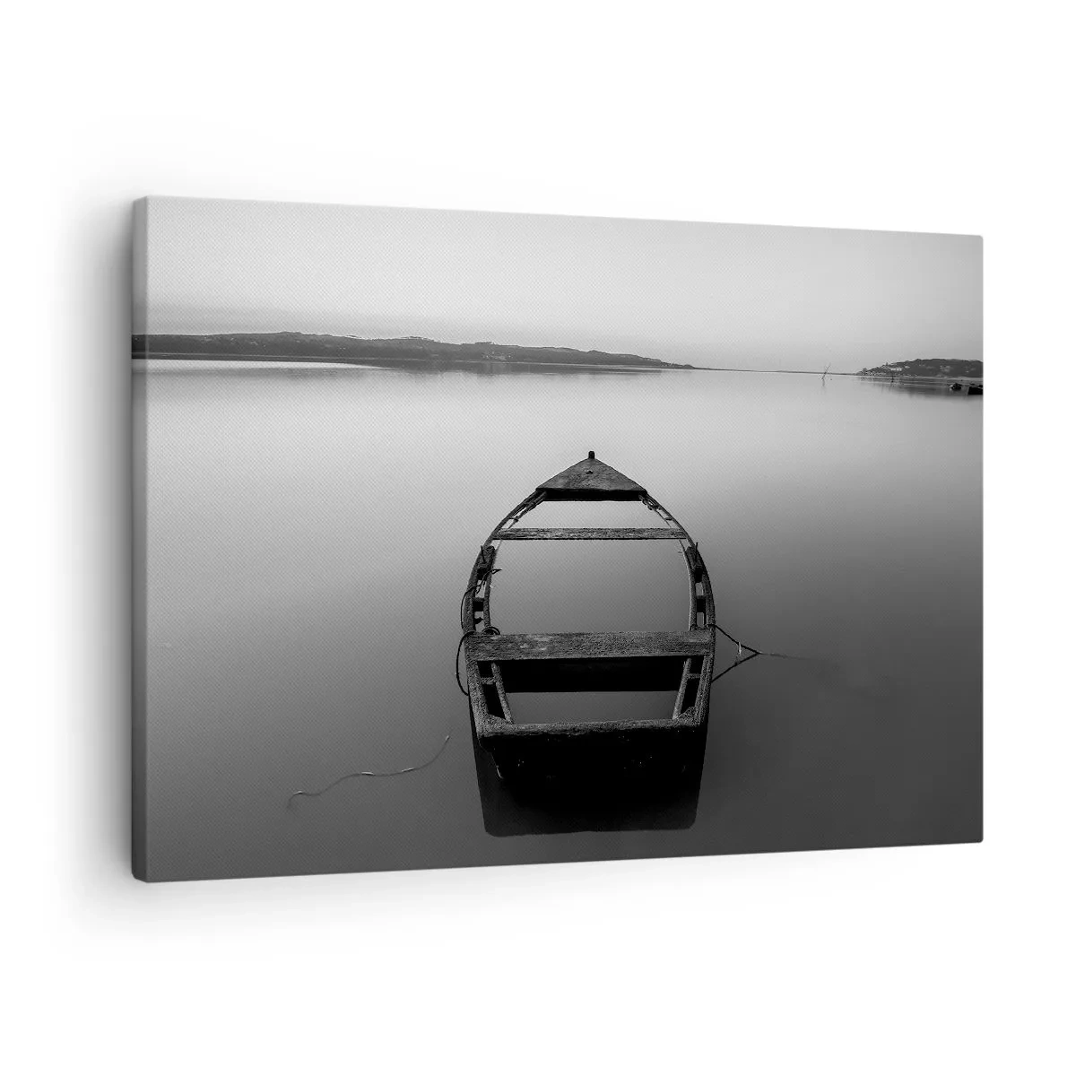 Vászonkép - Egy magányos hajó egy nyugodt tavon, fekete-fehér árnyalatokban - 70x50cm - Vágyódás és melankólia - Modern fali dekoráció nappalihoz és hálószobához ARTTOR
