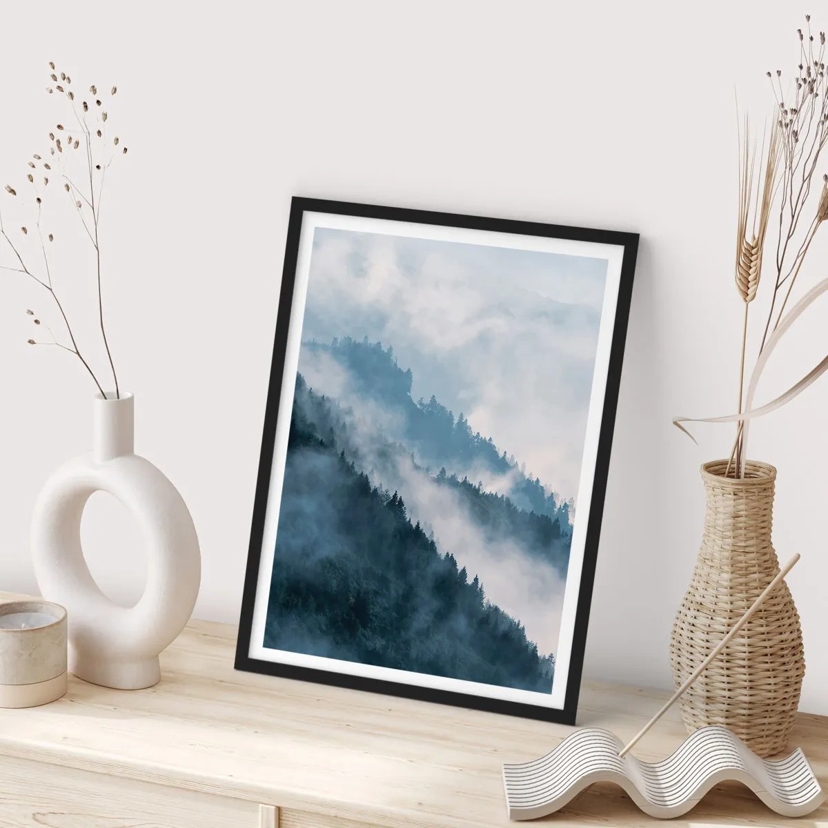 Poszter fehér keretben - A hegyek misztikája - 61x91 cm