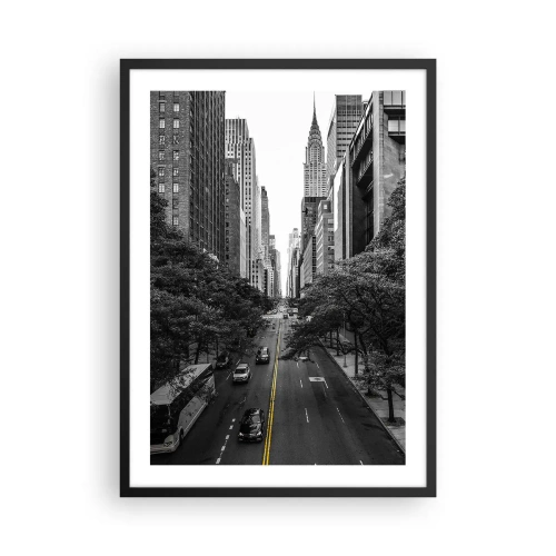 Poszter fehér keretben - Fekete-fehér városi panoráma sárga vonallal az úton - 50x70cm - New Yorki reggel - Modern fali dekoráció nappalihoz és hálószobához ARTTOR