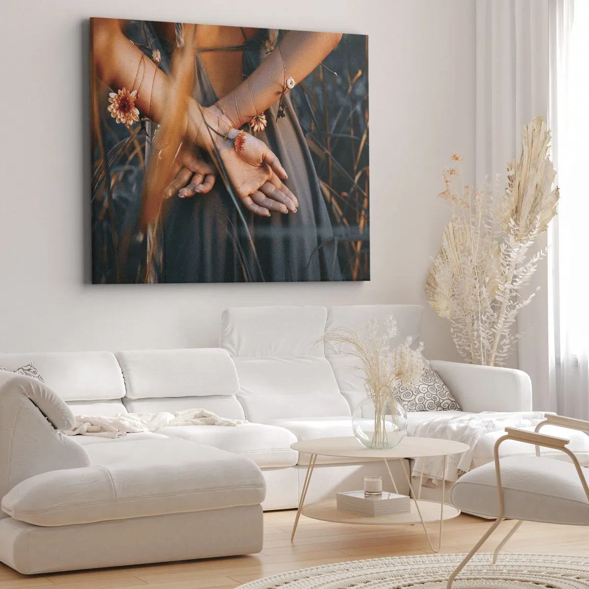 Vászonkép - Érzéki kezek virágokkal természetes környezetben - 70x50cm - Kapcsolatban a természettel - Modern fali dekoráció nappalihoz és hálószobához ARTTOR