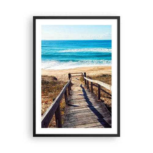 Poszter fehér keretben - Fából készült ösvény vezet a tengerpartra, ahonnan kilátás nyílik a tengerre - 50x70cm - Fuss! - Modern fali dekoráció nappalihoz és hálószobához ARTTOR