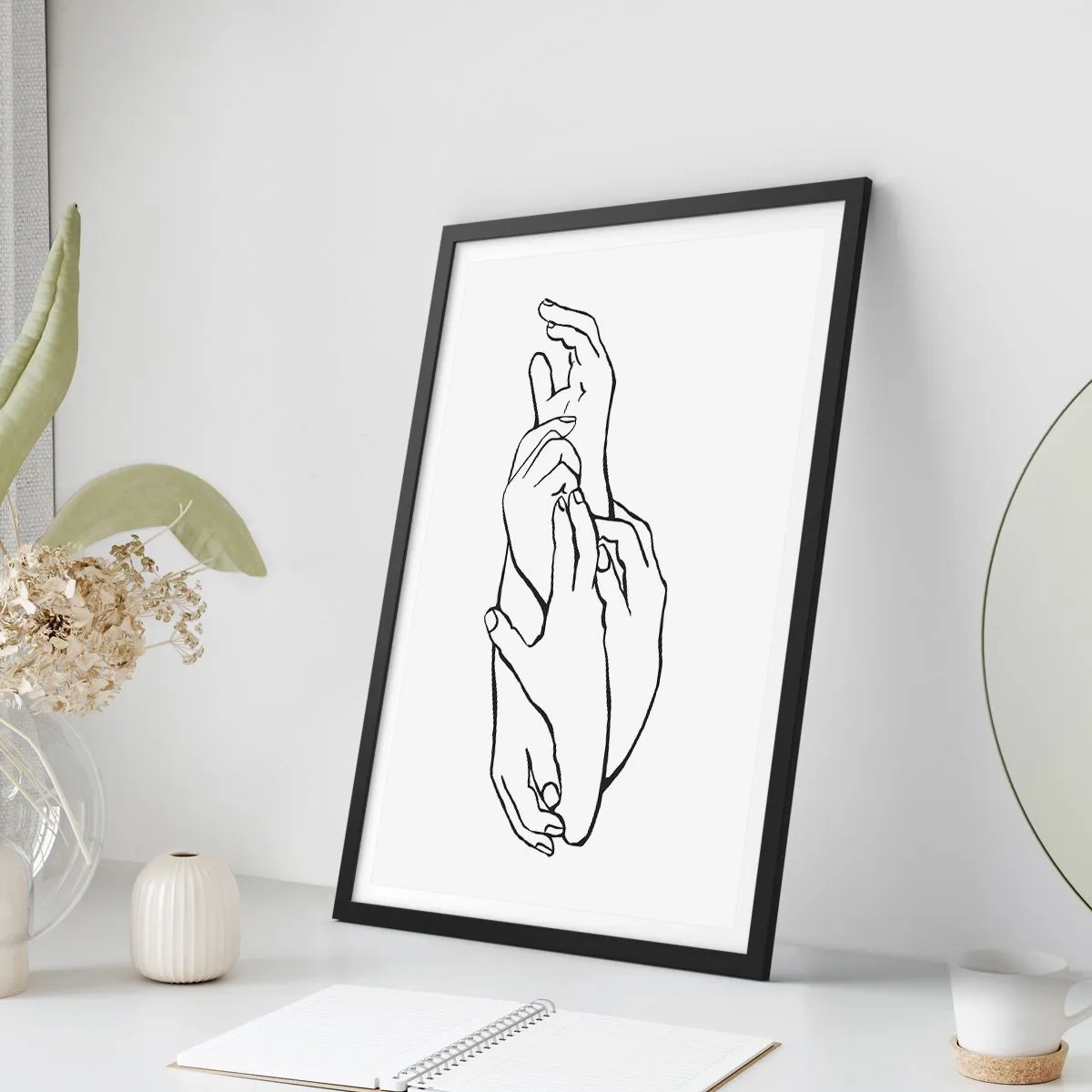 Poszter fehér keretben - Egy minimalista vázlat összekulcsolt kezekről fehér háttér előtt. - 50x70cm - Jó érintés - Modern fali dekoráció nappalihoz és hálószobához ARTTOR