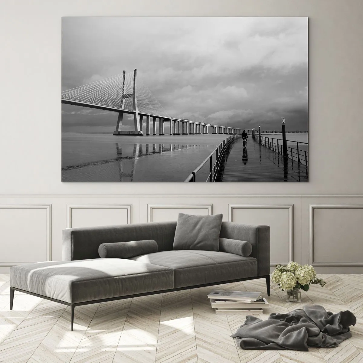 Üveg kép - Egy híd monokróm tájképben egy kerékpárossal - 70x50cm - Mindenkinek, ami neki jár - Modern fali dekoráció nappalihoz és hálószobához ARTTOR