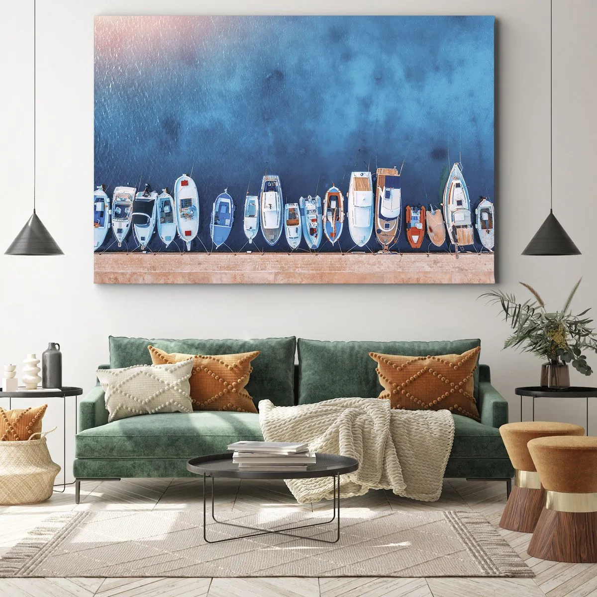 Vászonkép - Hajók kikötve a parton a kék víz ellen - 70x50cm - Egy sorban - Modern fali dekoráció nappalihoz és hálószobához ARTTOR