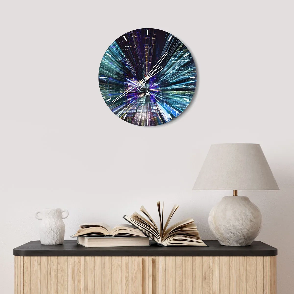 Falióra, Óra - Dinamikus városi fények, amelyek sebességhatást keltenek - 30x30cm - Átmenet a hipertérbe - Modern fali dekoráció nappalihoz, konyhához és hálószobához ARTTOR