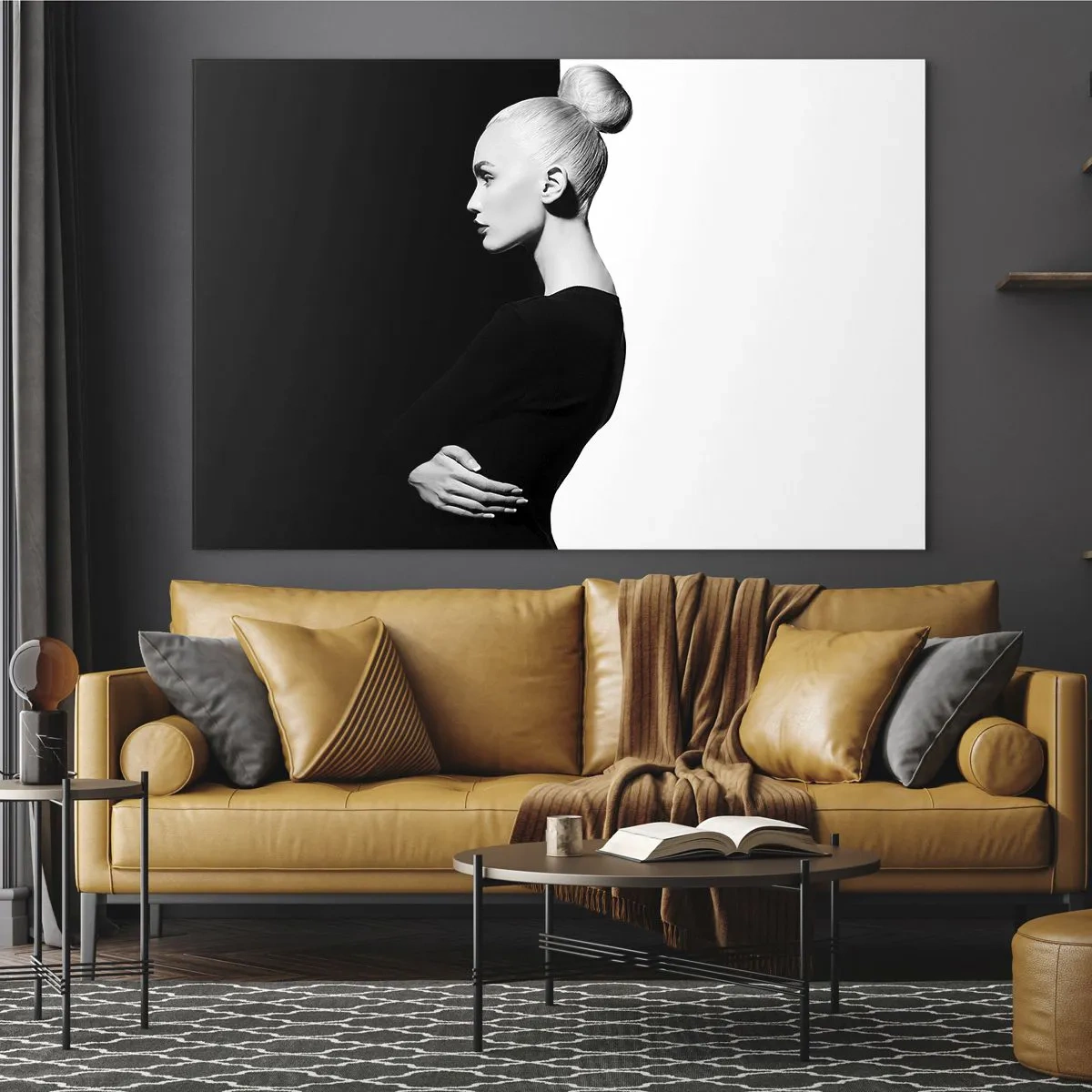 Üveg kép - Fekete-fehér portré egy elegáns kontyban lévő nőről - 70x50cm - Egyszerűen egy nő - Modern fali dekoráció nappalihoz és hálószobához ARTTOR