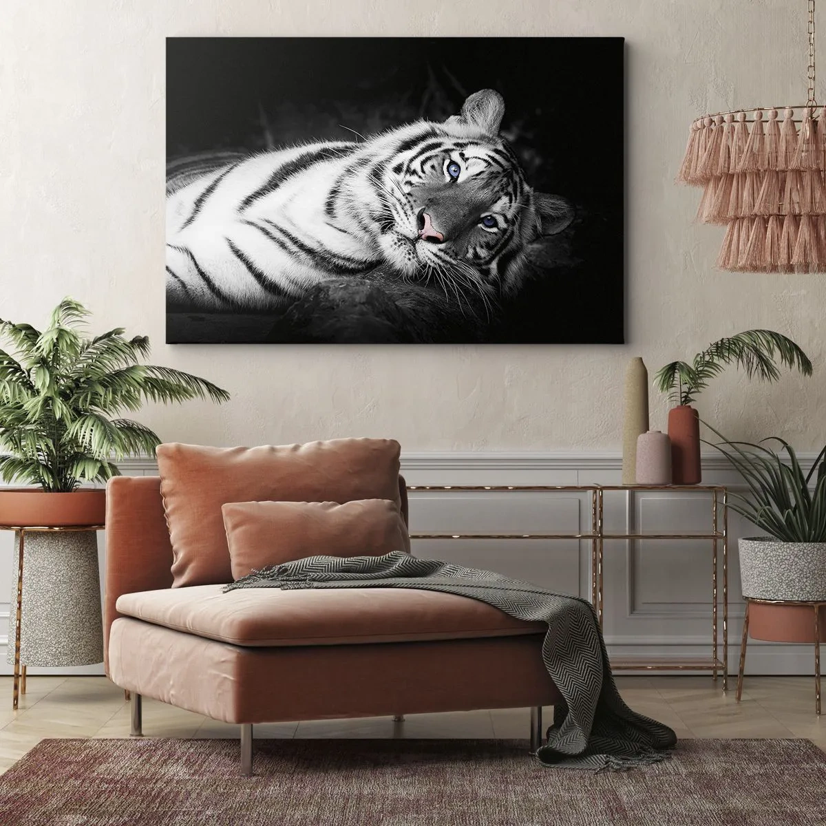 Vászonkép - Egy művészien kirajzolt fehér tigris fekete háttér előtt - 70x50cm - Vadság és nyugalom - Modern fali dekoráció nappalihoz és hálószobához ARTTOR