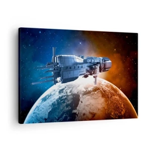 Vászonkép - Egy űrhajó egy űrben lévő bolygó hátterében - 70x50cm - Óvatos megfigyelő - Modern fali dekoráció nappalihoz és hálószobához ARTTOR