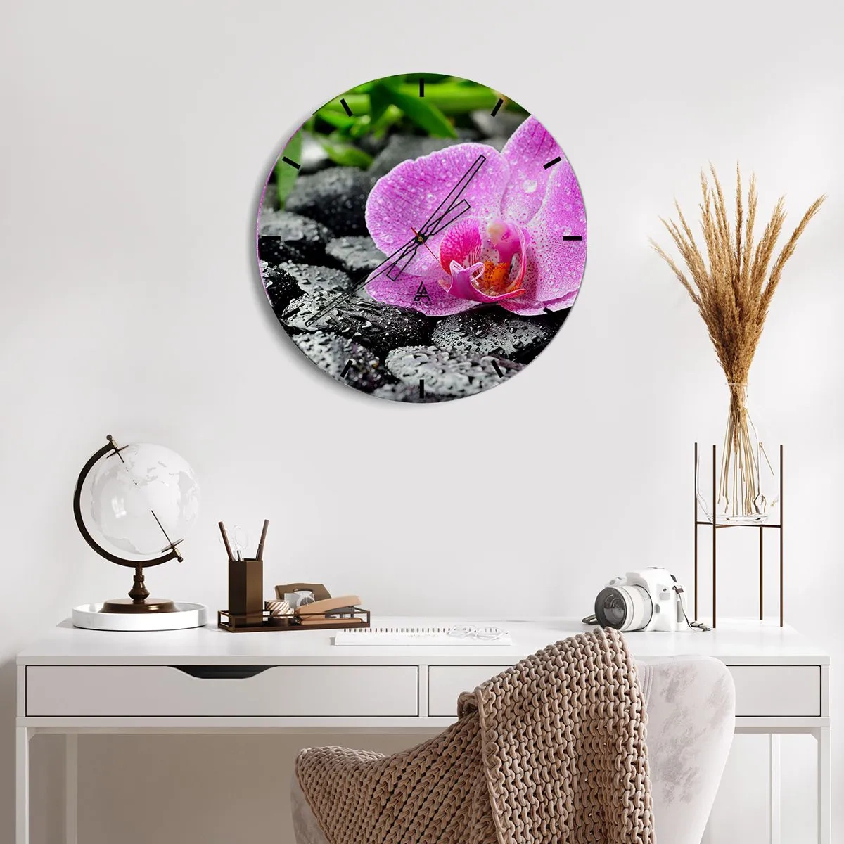 Falióra, Óra - Rózsaszín orchidea nedves köveken - 30x30cm - Mint egy nyitott szív - Modern fali dekoráció nappalihoz, konyhához és hálószobához ARTTOR