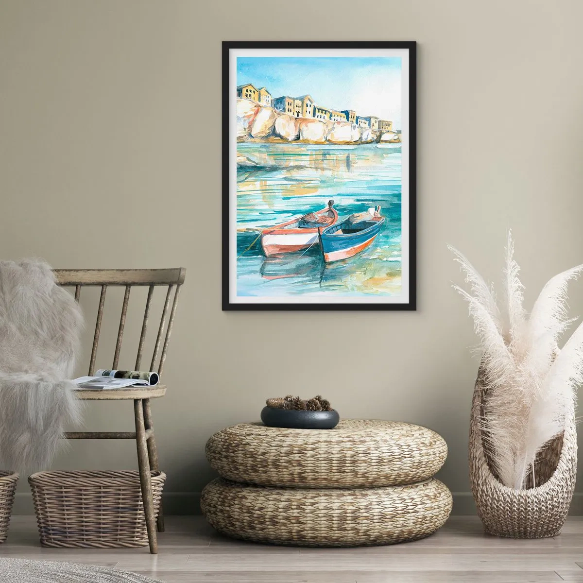 Poszter fehér keretben - Akvarell tájkép csónakokkal a vízen és egy tengerparti várossal - 50x70cm - Tájkép azúrkéken - Modern fali dekoráció nappalihoz és hálószobához ARTTOR