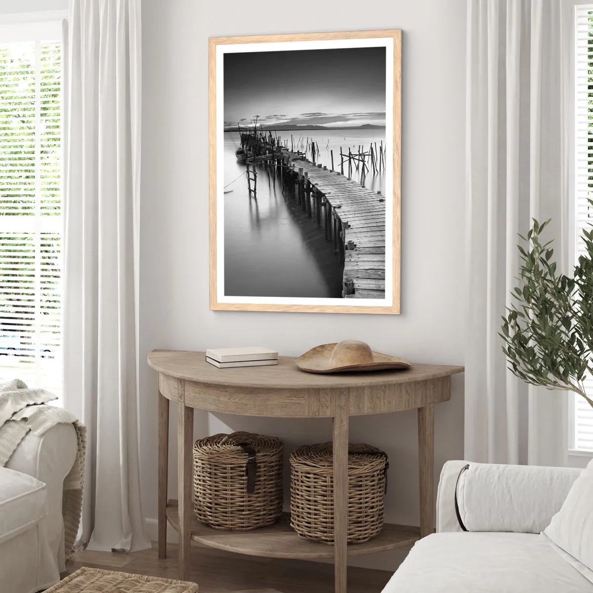 Poszter világos tölgy keretben - Egy elfeledett part békéje - 61x91 cm