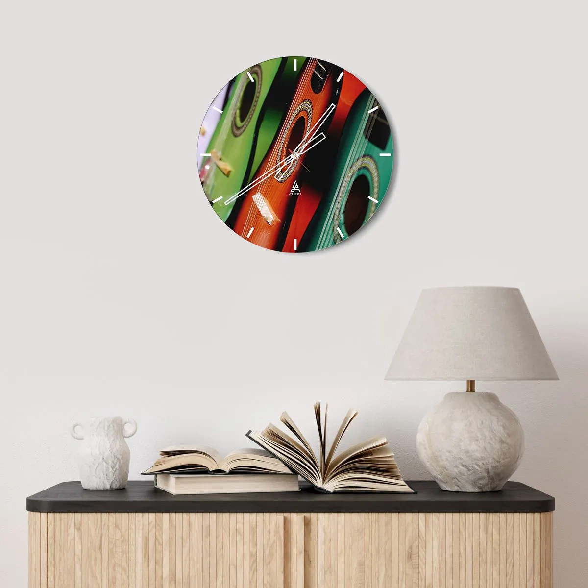 Falióra, Óra - Színes gitárok művészi kompozícióban - 30x30cm - A gitárnak sok színe van - Modern fali dekoráció nappalihoz, konyhához és hálószobához ARTTOR