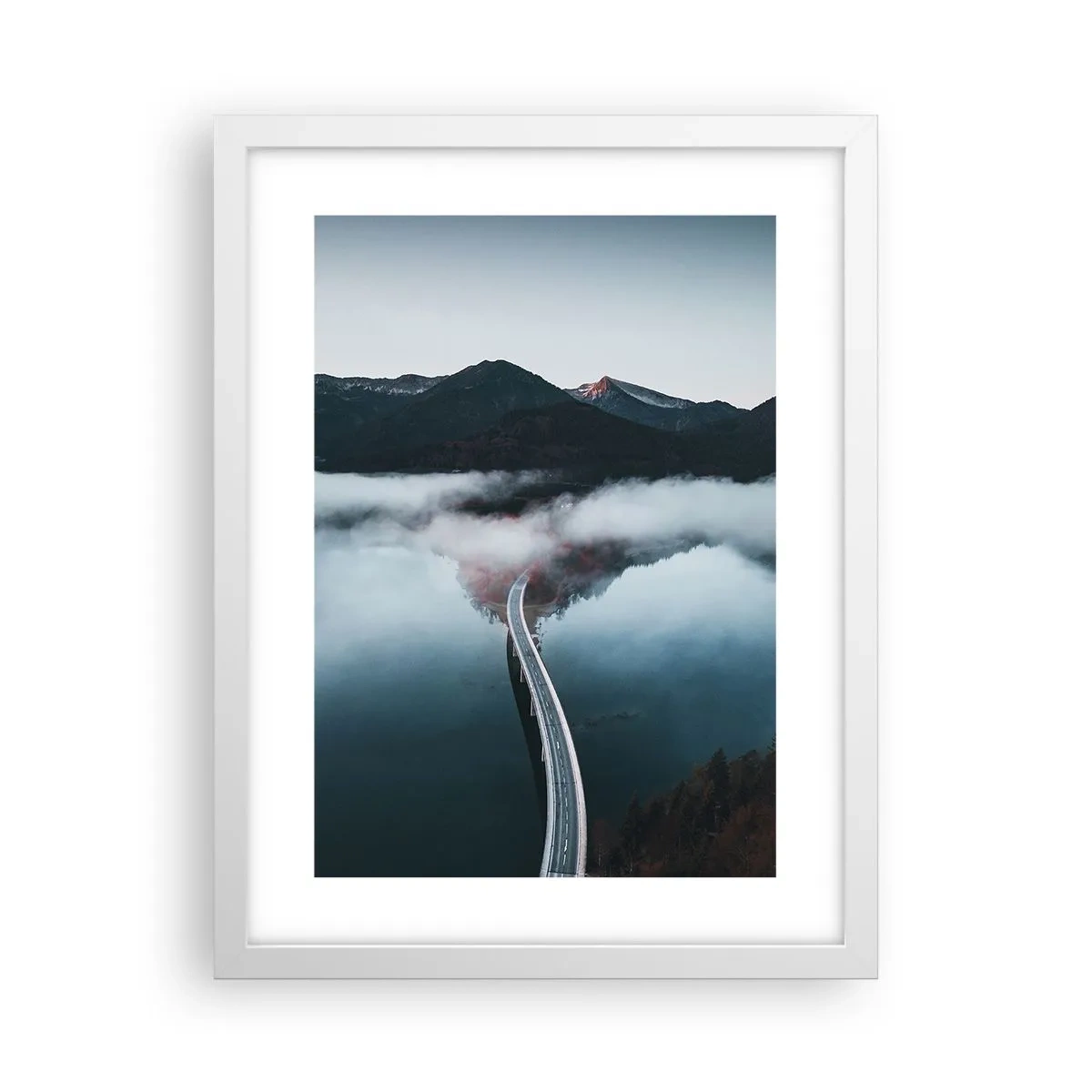 Poszter fekete keretben - Tükörsima víz felett - 30x40 cm