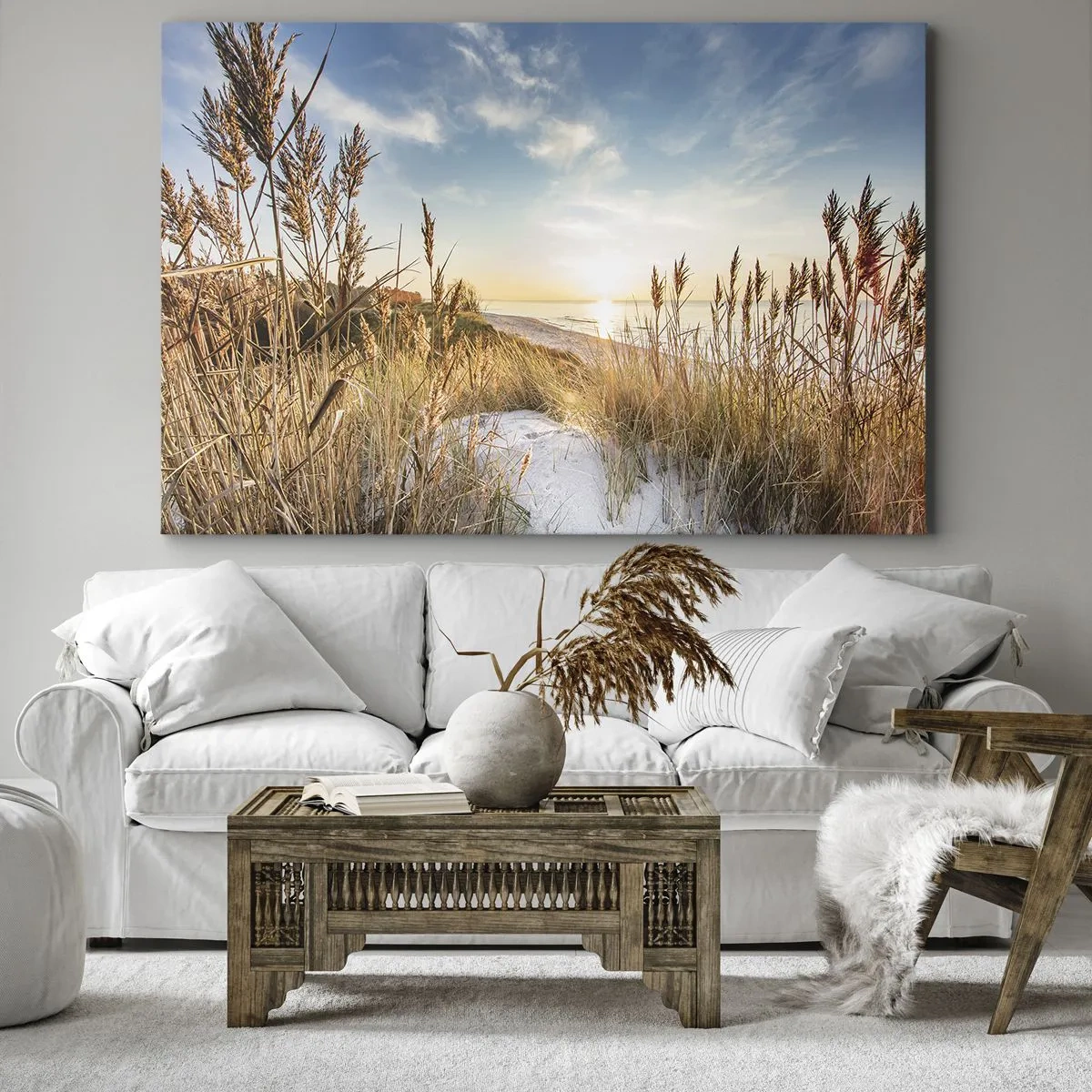 Vászonkép - Festői tengerpart füves területen, lenyugvó nappal - 70x50cm - Északi strand - Modern fali dekoráció nappalihoz és hálószobához ARTTOR