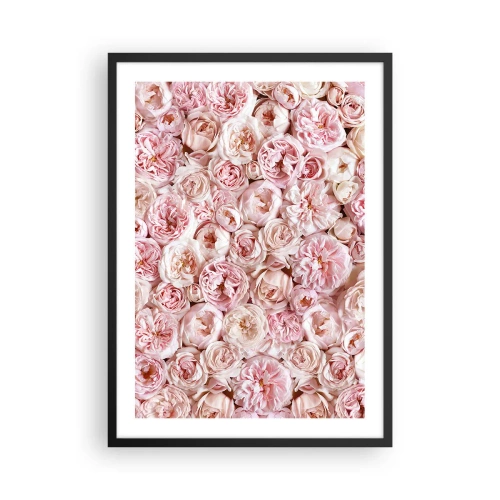 Poszter fehér keretben - Romantikus rózsaszín virágkompozíció közelről - 50x70cm - Rózsákkal átszőve - Modern fali dekoráció nappalihoz és hálószobához ARTTOR
