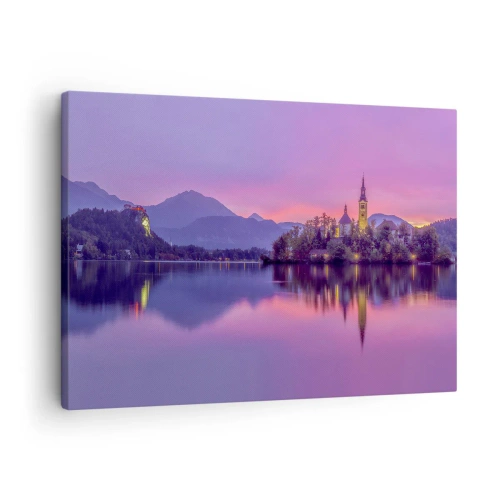 Vászonkép - Tó szigettel és egy templommal naplementekor - 70x50cm - Mesebeli sziget alkonyatkor  - Modern fali dekoráció nappalihoz és hálószobához ARTTOR