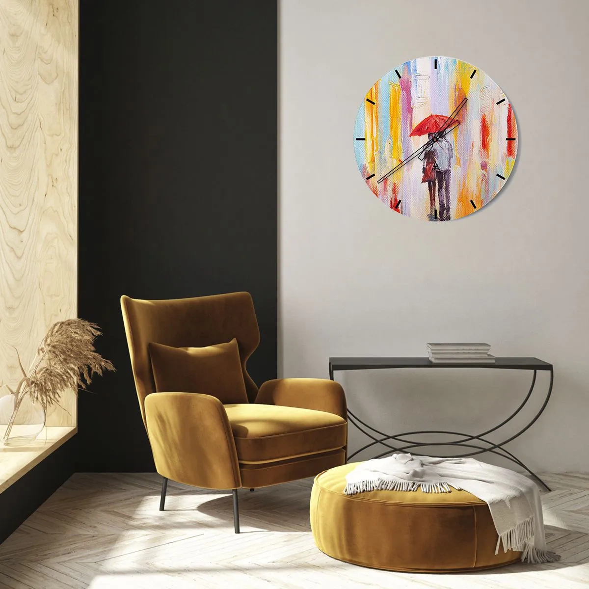 Falióra, Óra - Egy alak egy piros esernyővel egy színes város hátterében - 30x30cm - Hadd essen az eső - Modern fali dekoráció nappalihoz, konyhához és hálószobához ARTTOR