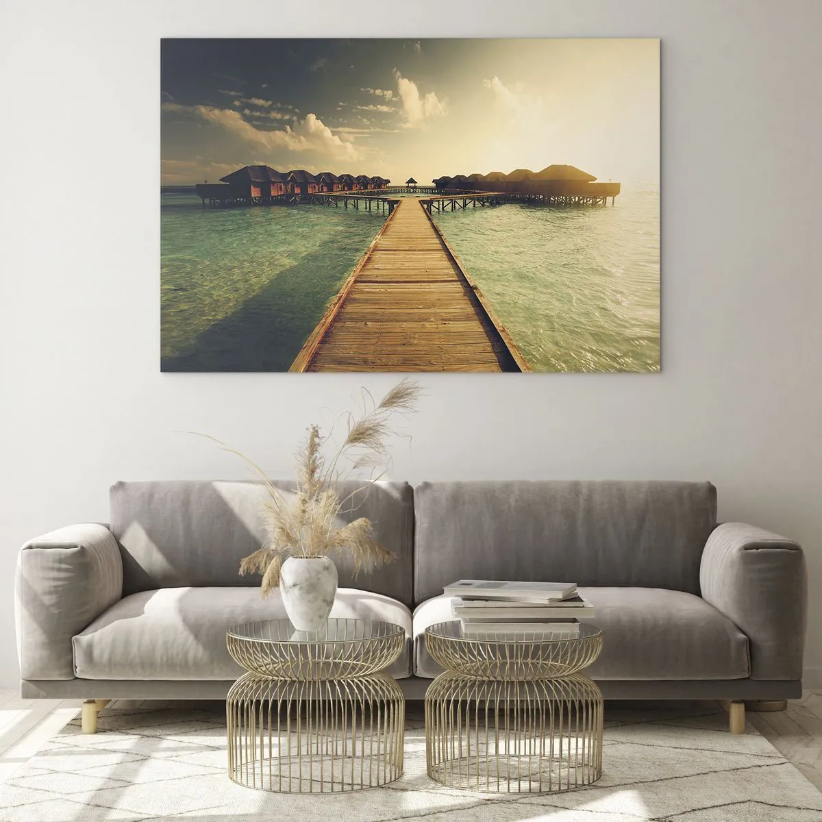 Üveg kép - A vízparti házikókhoz vezető móló naplementekor - 70x50cm - Tiszteletteljes meghívás - Modern fali dekoráció nappalihoz és hálószobához ARTTOR