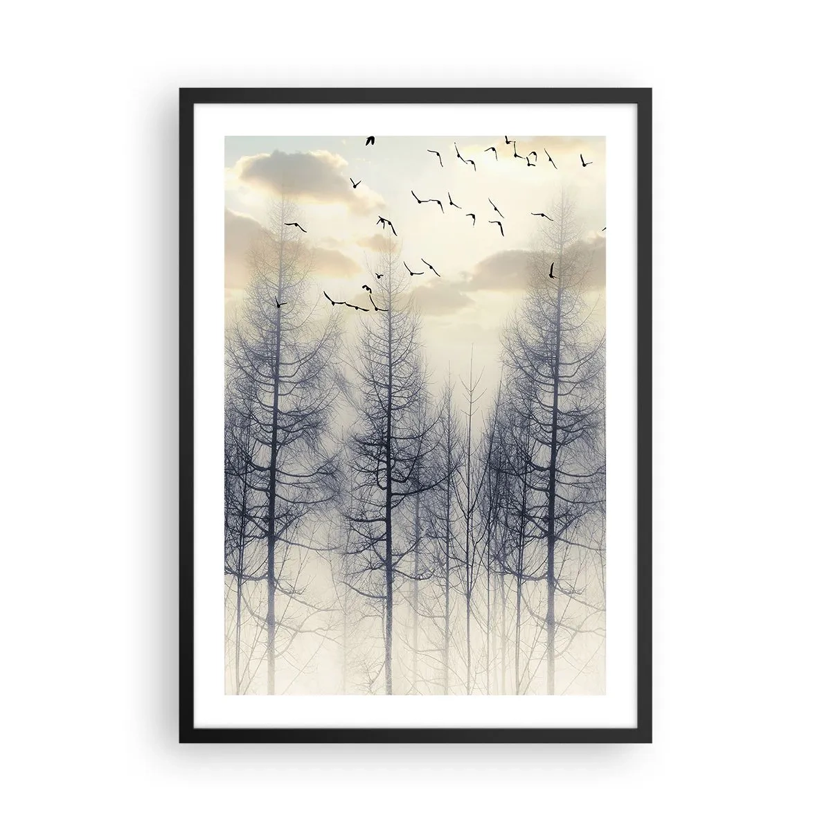 Poszter fehér keretben - Egy ködös erdő magas fákkal és repülő madarakkal reggel - 50x70cm - Erdei szellemek - Modern fali dekoráció nappalihoz és hálószobához ARTTOR