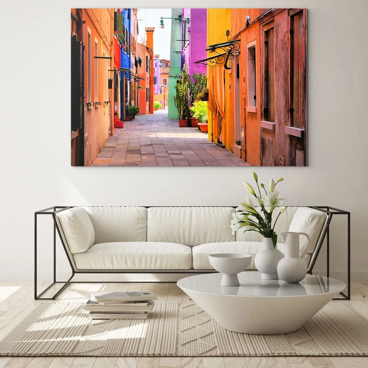 Üveg kép - Színes utca meleg árnyalatú bérházakkal - 70x50cm - Szivárványos sikátor - Modern fali dekoráció nappalihoz és hálószobához ARTTOR