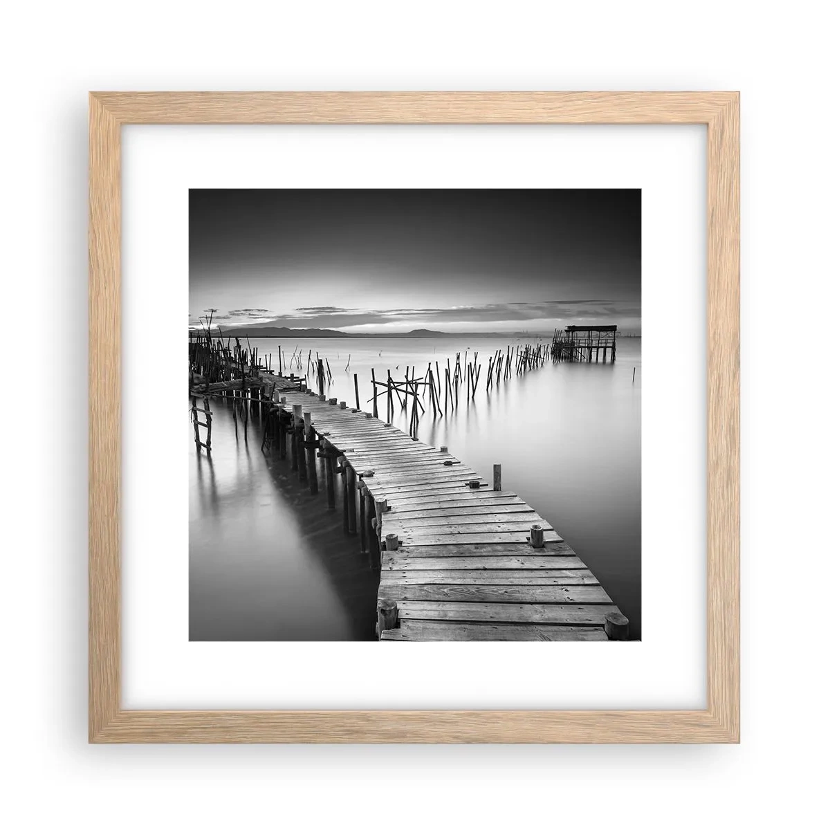 Poszter világos tölgy keretben - Egy elfeledett part békéje - 30x30 cm