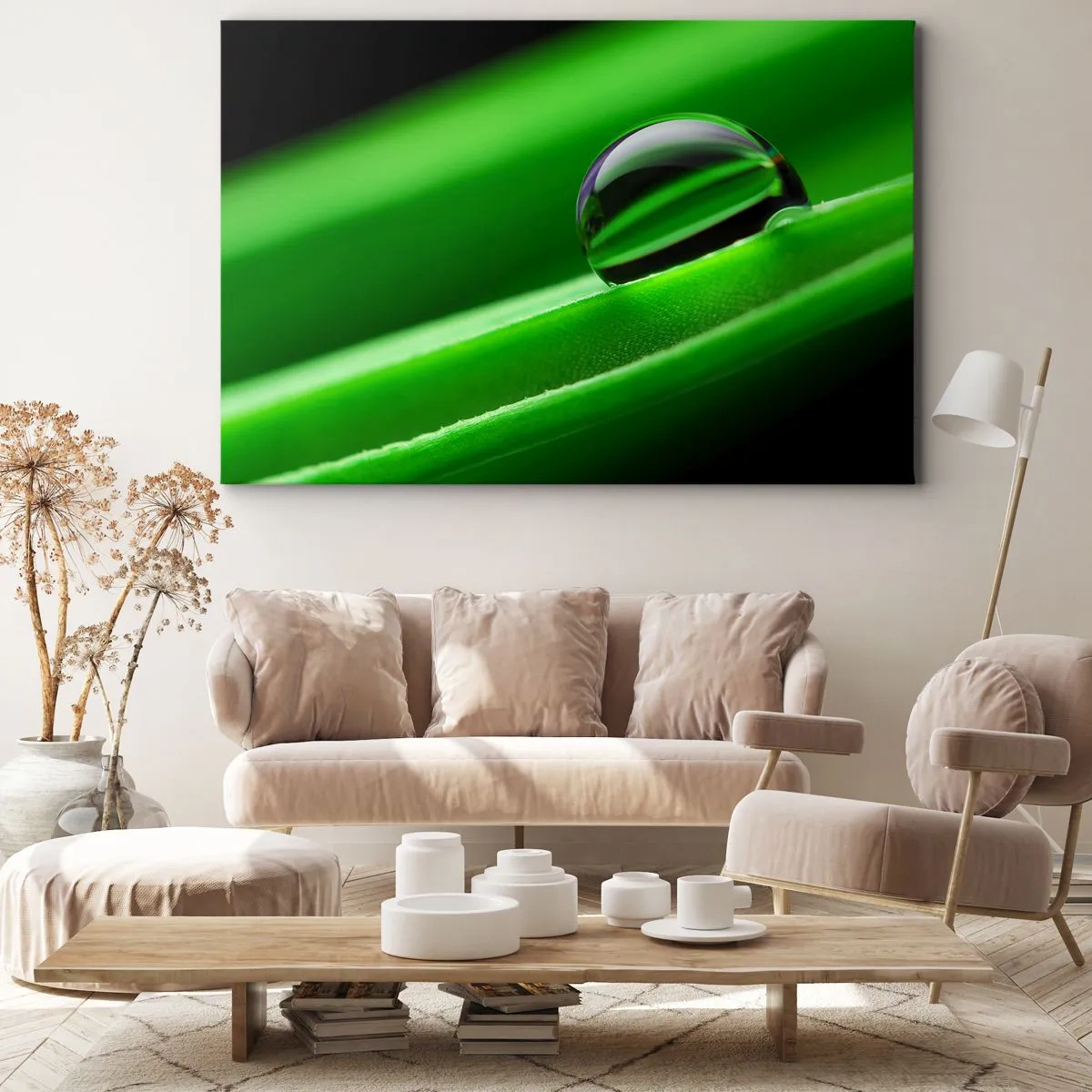 Vászonkép - Harmatcsepp közeli képe egy zöld levélen - 70x50cm - Élet közelről - Modern fali dekoráció nappalihoz és hálószobához ARTTOR