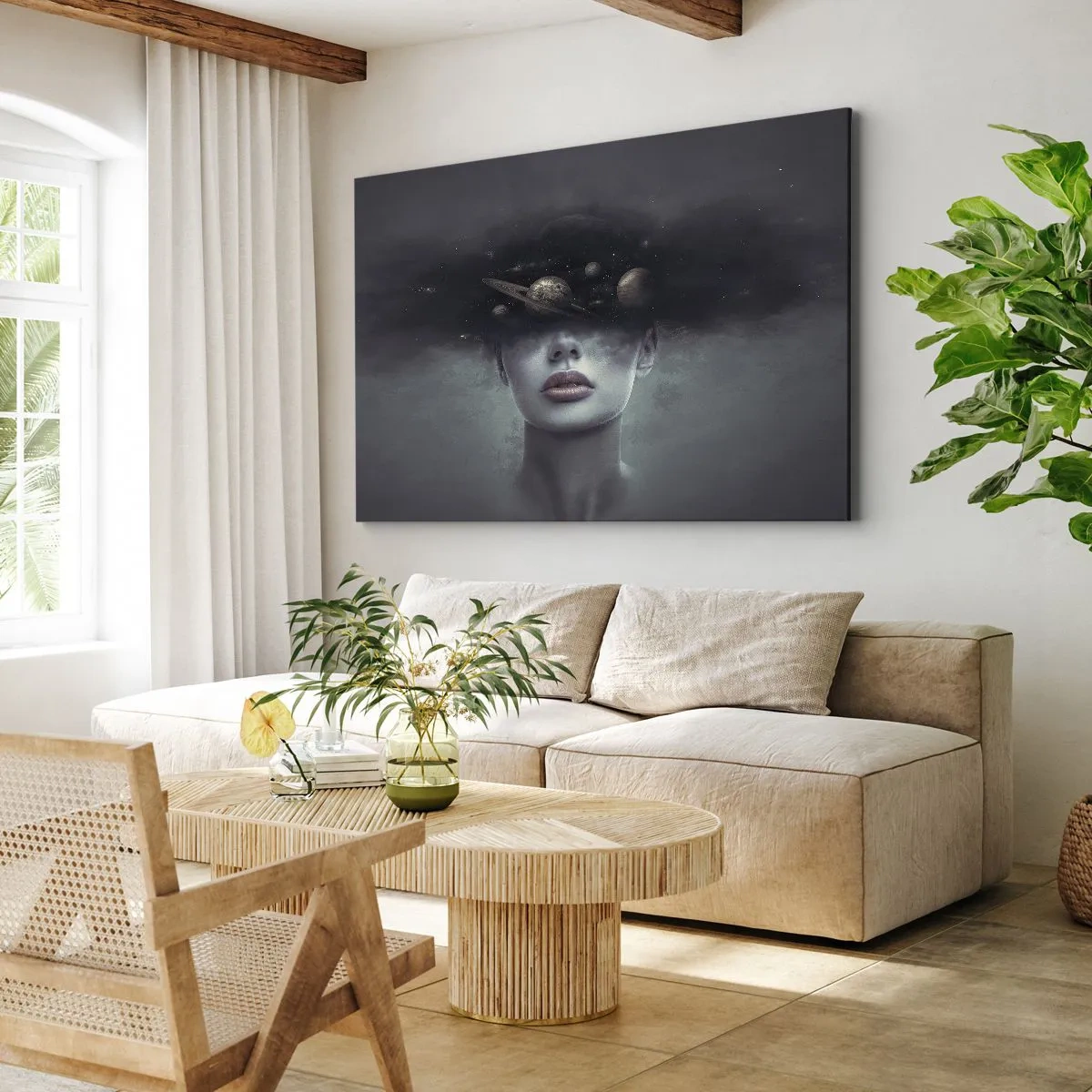 Vászonkép - Egy női arc, háttérben bolygó- és űrmotívummal - 70x50cm - És a bolygók megvadulnak... - Modern fali dekoráció nappalihoz és hálószobához ARTTOR