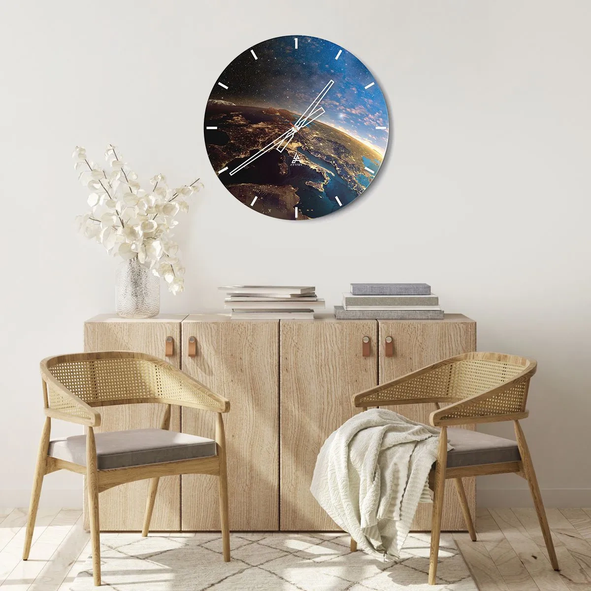 Falióra, Óra - A Föld űrből látható, megvilágított kontinensekkel - 30x30cm - Tekintsünk magunkra távolról - Modern fali dekoráció nappalihoz, konyhához és hálószobához ARTTOR